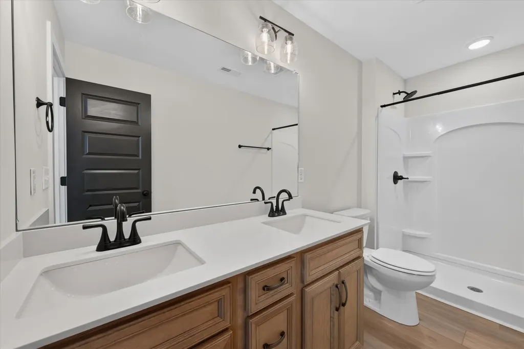 1088 Old Clarksville Pike Pleasant View TN 37146