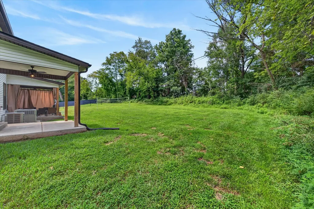 1088 Old Clarksville Pike Pleasant View TN 37146