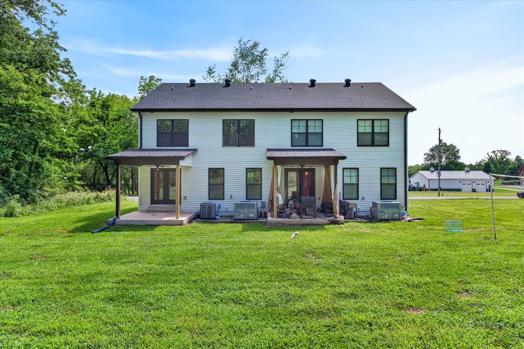 1088 Old Clarksville Pike Pleasant View TN 37146