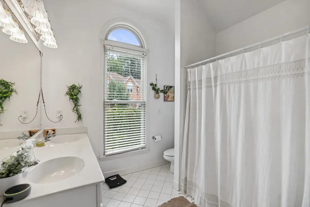 3820 Lakeridge Run Nashville TN 37214
