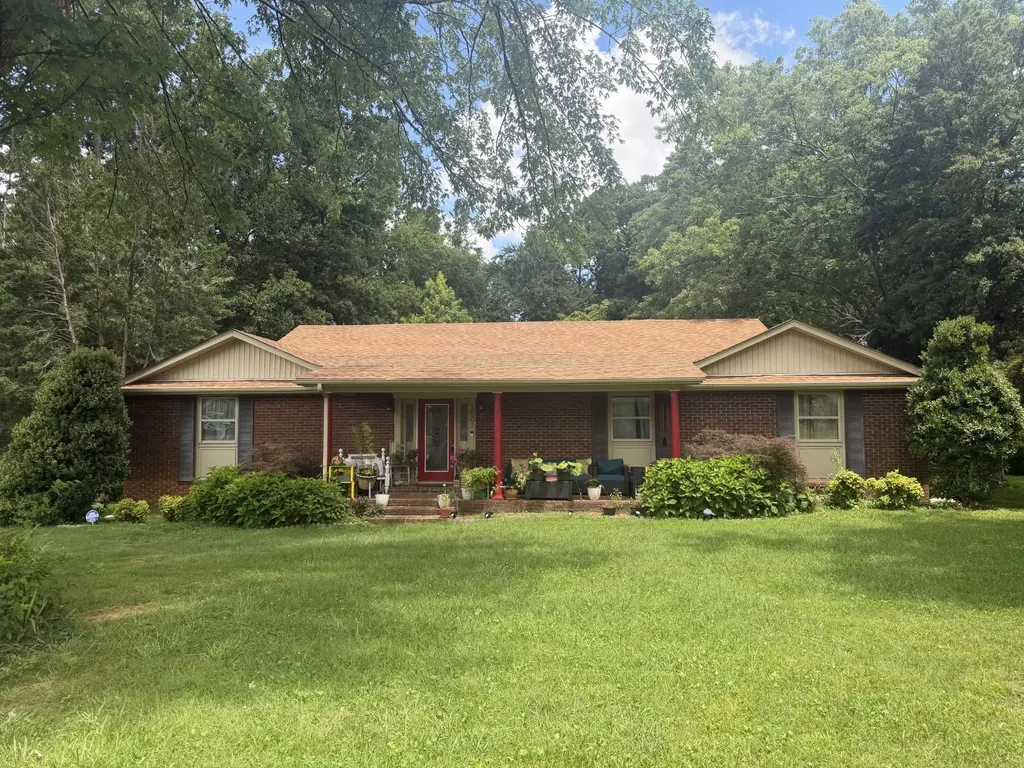 1001 Due West Circle Lafayette TN 37083