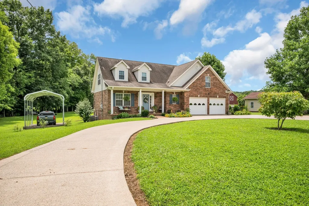811 Hicks Road Dickson TN 37055
