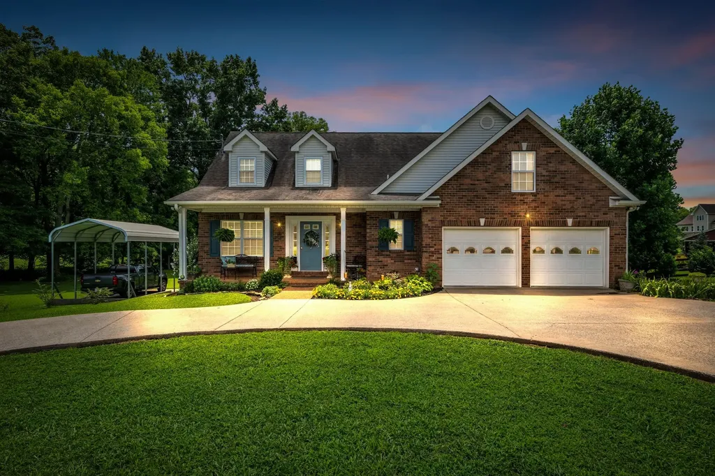 811 Hicks Road Dickson TN 37055