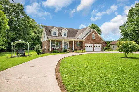 811 Hicks Road Dickson TN 37055