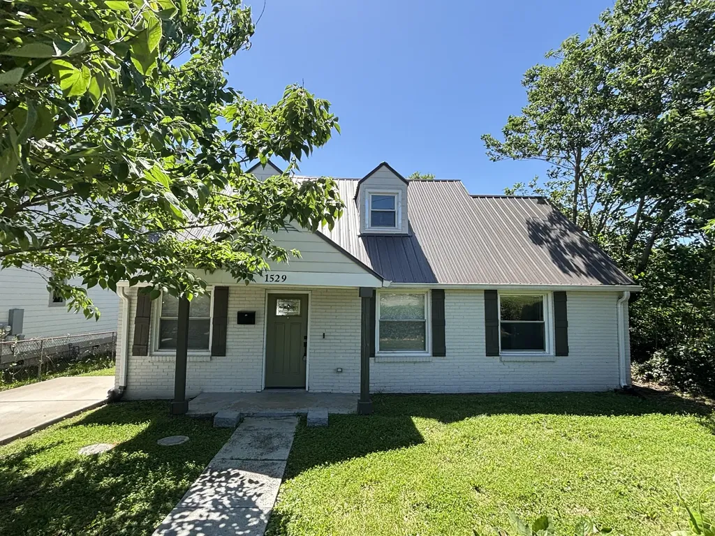 1529 21st Ave, N Nashville TN 37208