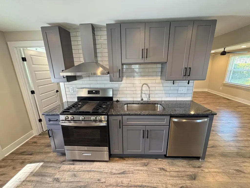 1529 21st Ave, N Nashville TN 37208