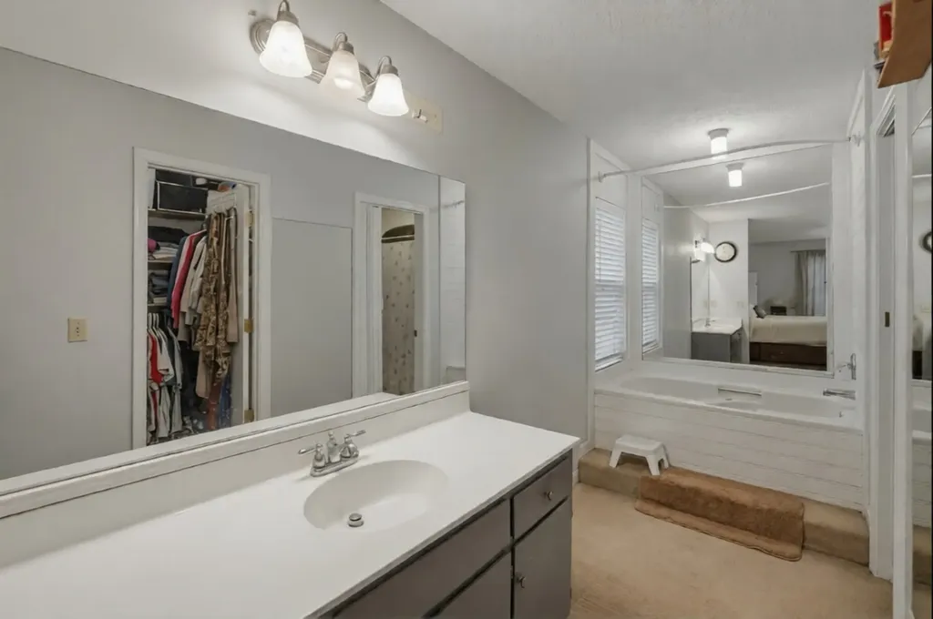 2560 Somerset Drive Nashville TN 37217