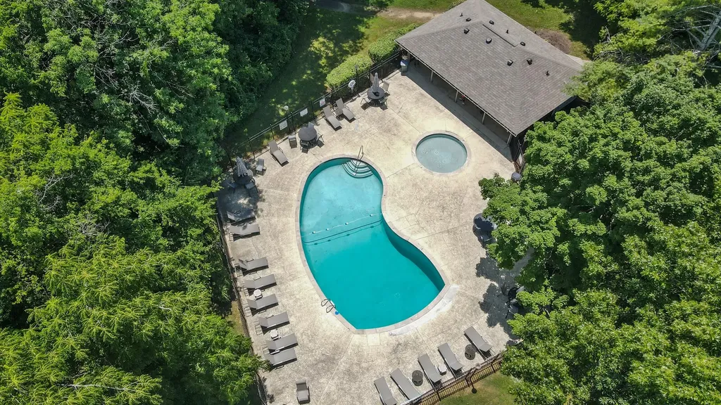 2560 Somerset Drive Nashville TN 37217