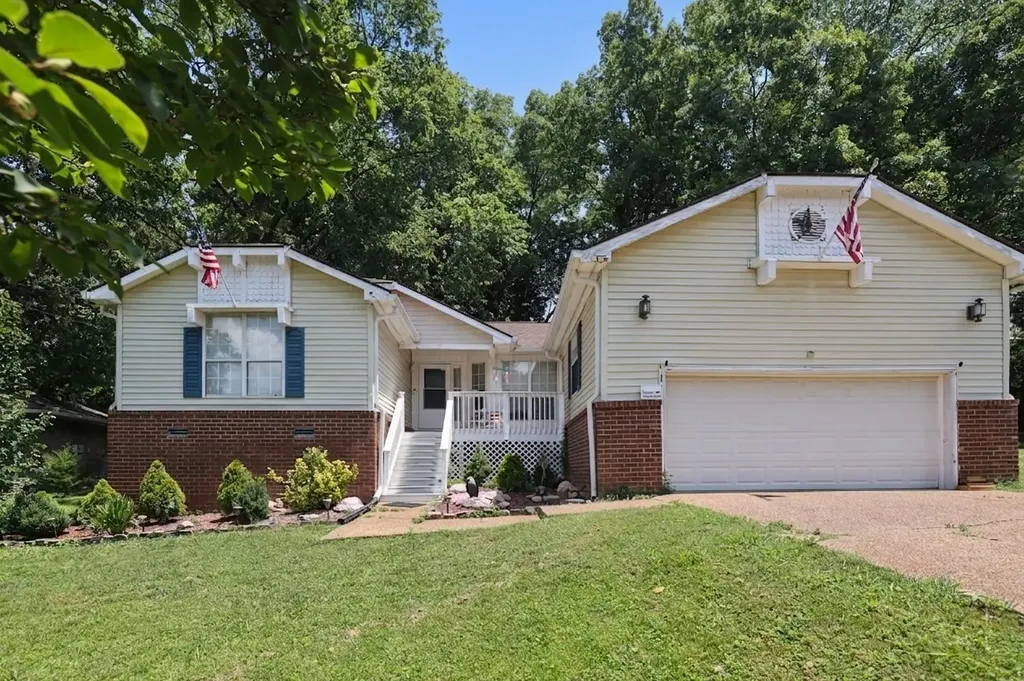 2560 Somerset Drive Nashville TN 37217