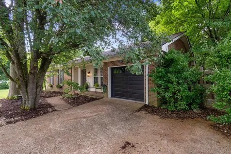 1702 Twin Oaks Court Franklin TN 37064