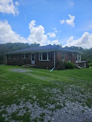 1490 S Long Creek Road Lafayette TN 37083