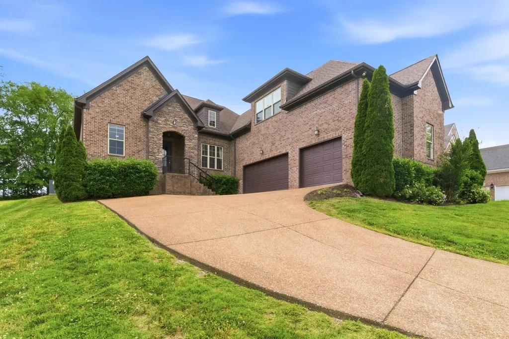 1038 Island Brook Drive Hendersonville TN 37075