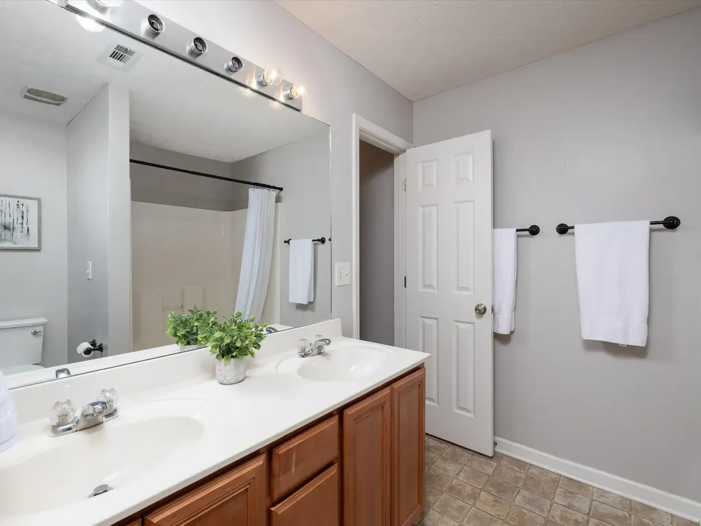 2132 Deer Valley Drive Spring Hill TN 37174
