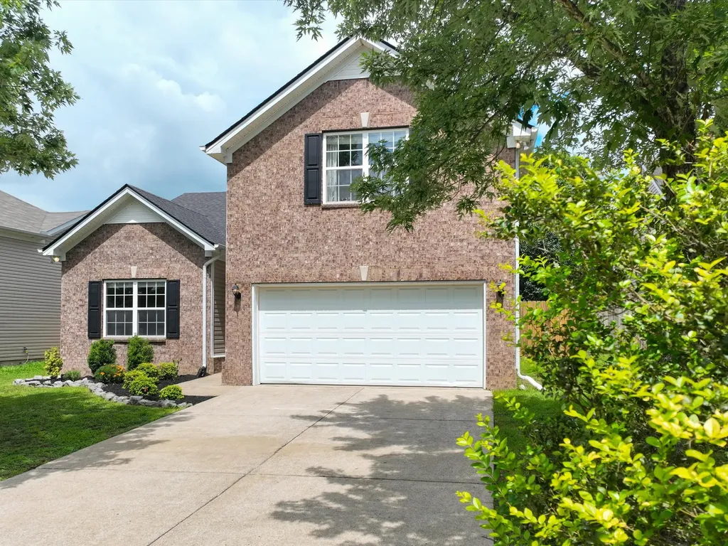 2132 Deer Valley Drive Spring Hill TN 37174