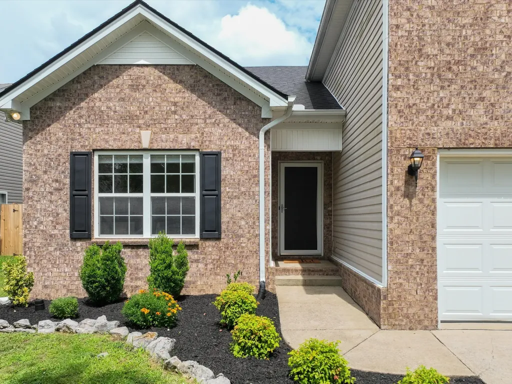 2132 Deer Valley Drive Spring Hill TN 37174
