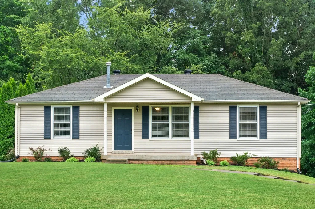 2706 Knob Court Clarksville TN 37043