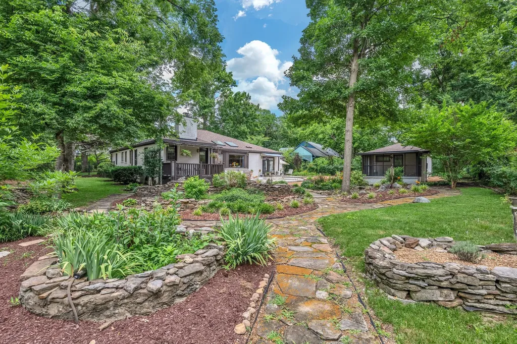 2039 Castleman Drive Nashville TN 37215