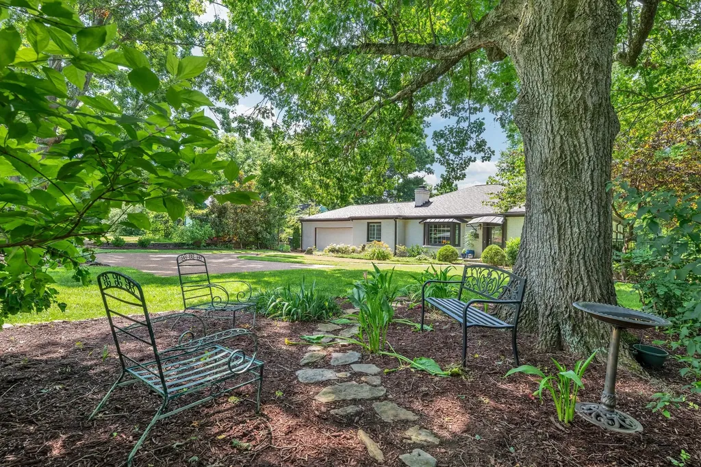 2039 Castleman Drive Nashville TN 37215