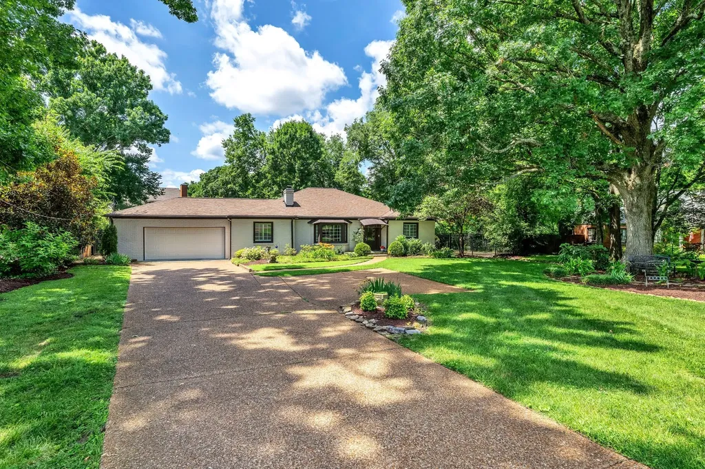 2039 Castleman Drive Nashville TN 37215