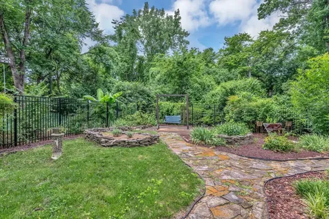 2039 Castleman Drive Nashville TN 37215