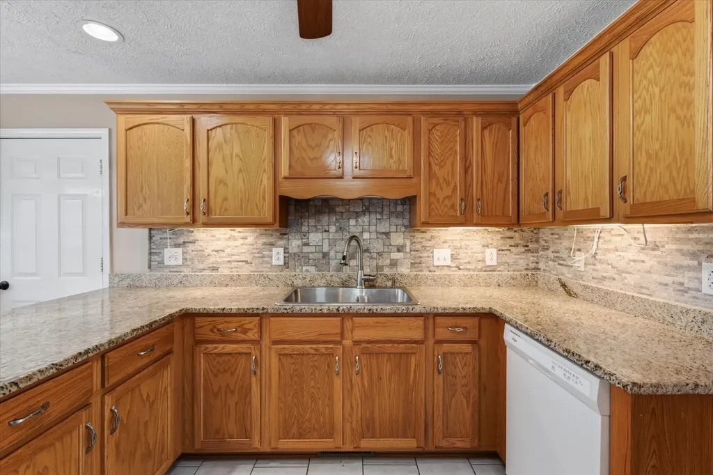 3464 Heatherwood Trace Clarksville TN 37040