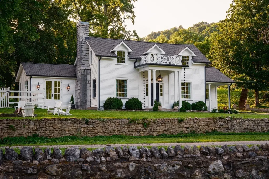 2405 Thompson Road Lewisburg TN 37091