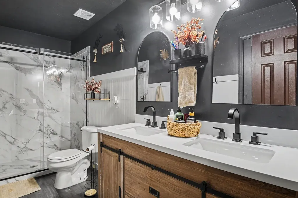 3717 S Naples Court Clarksville TN 37040