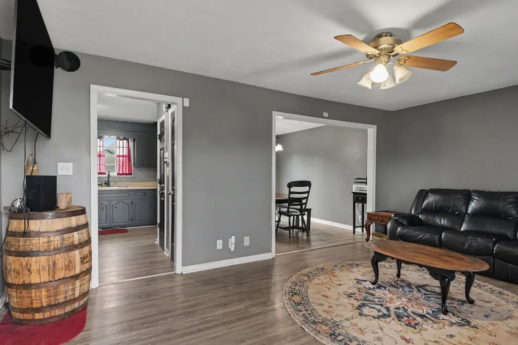 3717 S Naples Court Clarksville TN 37040