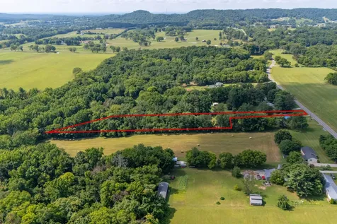 1136 Elmore Road Eagleville TN 37060