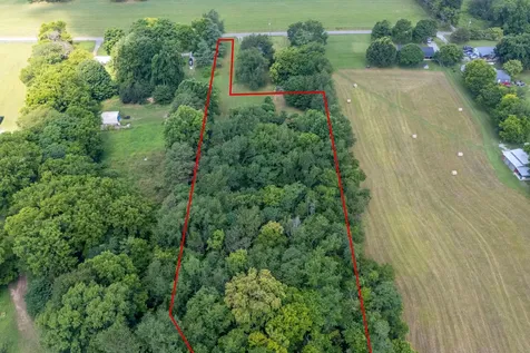 1136 Elmore Road Eagleville TN 37060