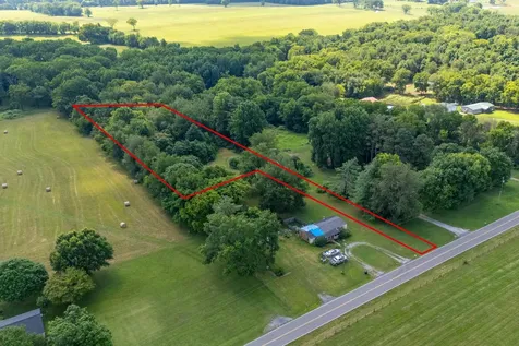 1136 Elmore Road Eagleville TN 37060