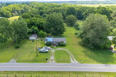 1136 Elmore Road Eagleville TN 37060