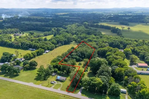 1136 Elmore Road Eagleville TN 37060