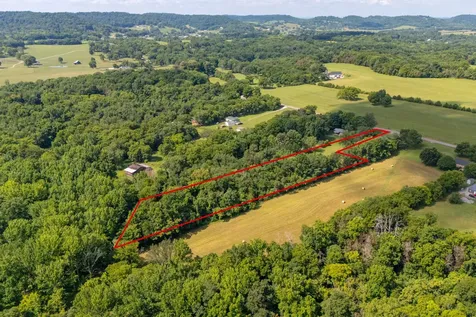 1136 Elmore Road Eagleville TN 37060