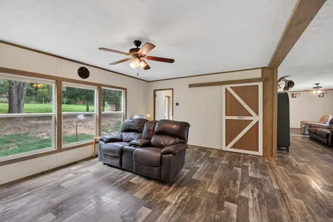 155 Earls Road Dover TN 37058