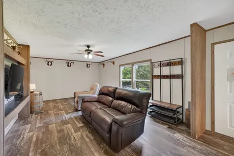155 Earls Road Dover TN 37058