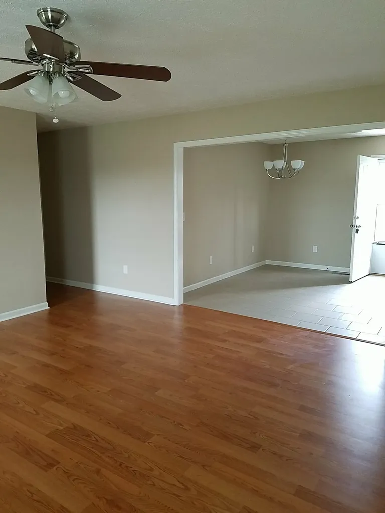 514 NE Atlantic St, NE Tullahoma TN 37388