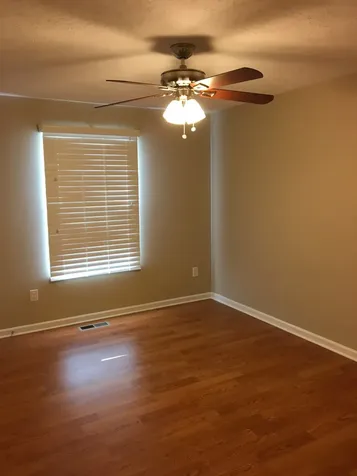 514 NE Atlantic St, NE Tullahoma TN 37388