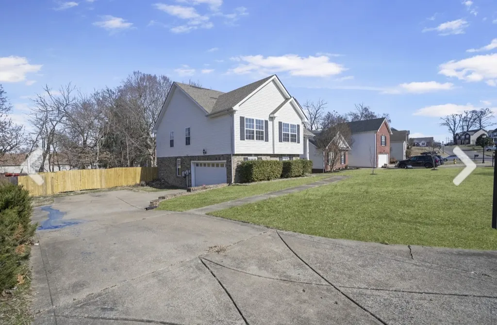 3139 Holly Point Clarksville TN 37043