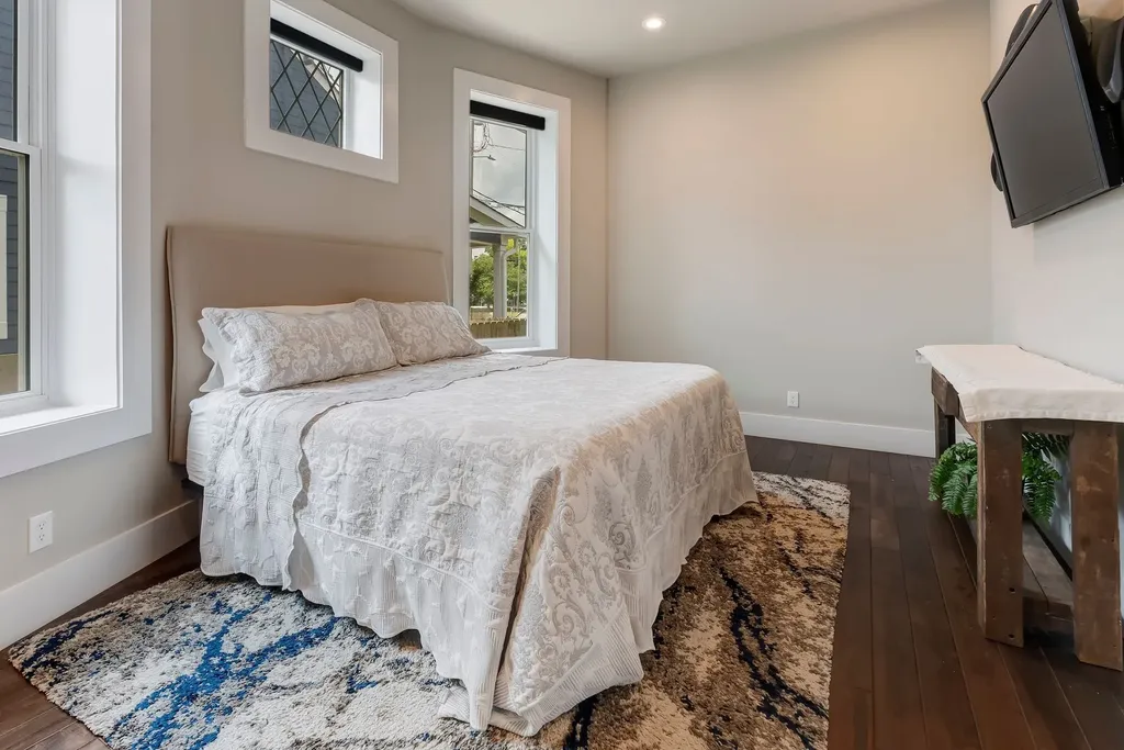 1009 Monroe Street Nashville TN 37208