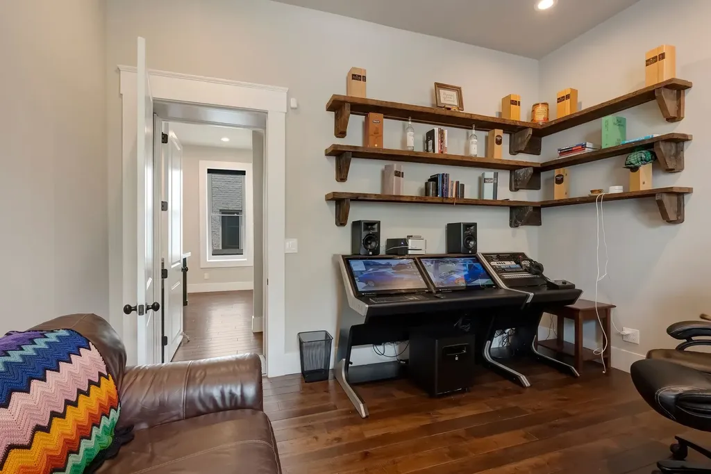 1009 Monroe Street Nashville TN 37208