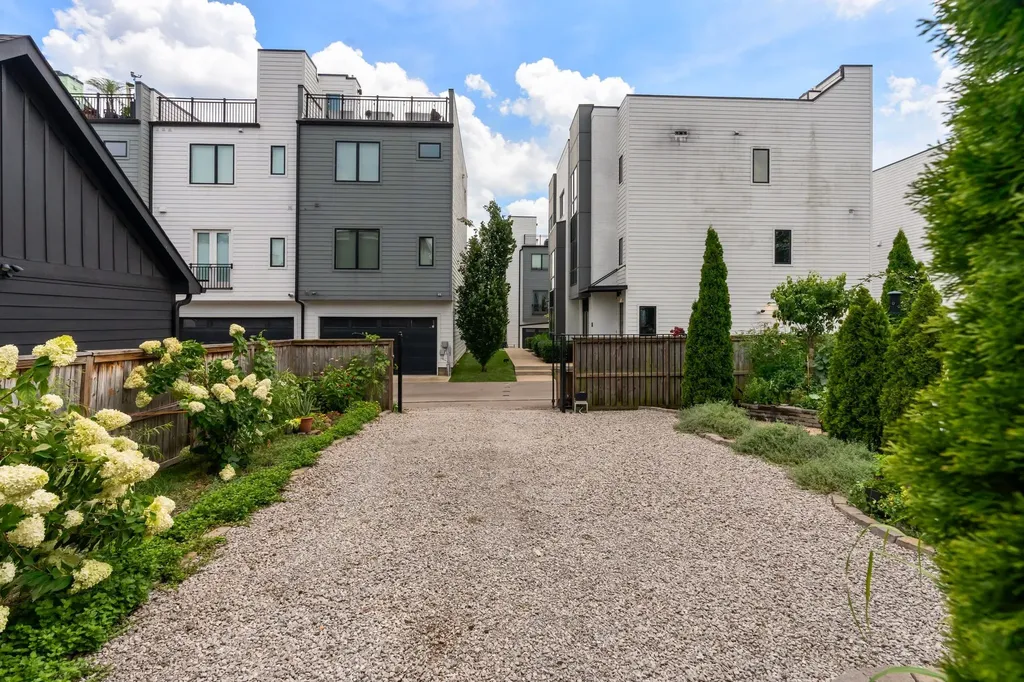1009 Monroe Street Nashville TN 37208