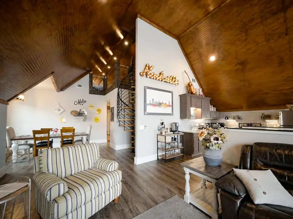 1009 Monroe Street Nashville TN 37208
