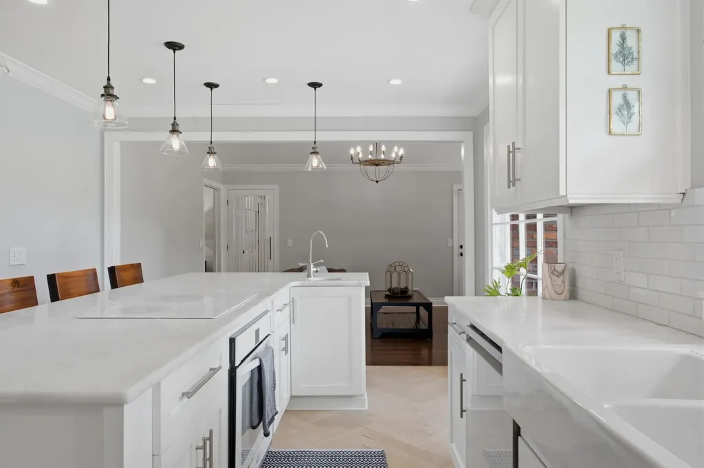 5329 Overton Road Nashville TN 37220