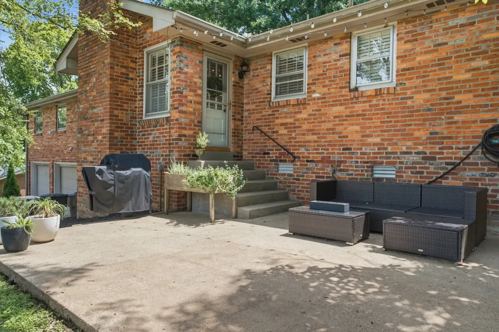 5329 Overton Road Nashville TN 37220