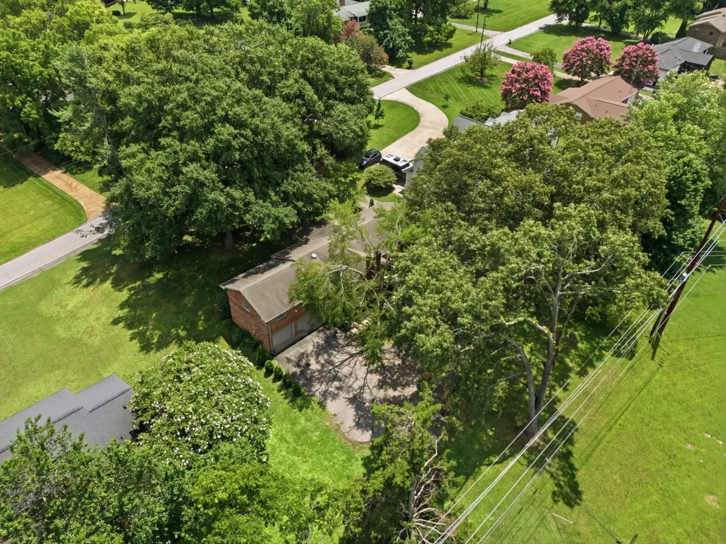 5329 Overton Road Nashville TN 37220
