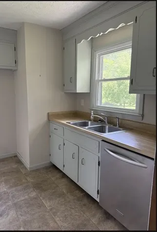 637 Sheehy Road Mc Ewen TN 37101