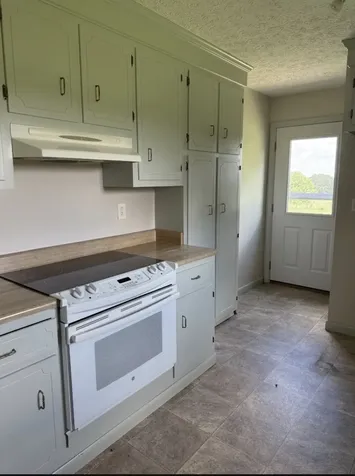 637 Sheehy Road Mc Ewen TN 37101