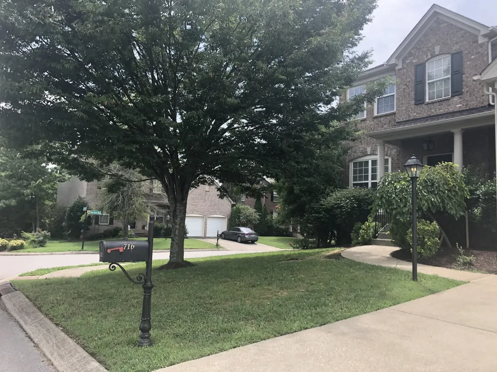 716 Arbor Springs Drive Mount Juliet TN 37122