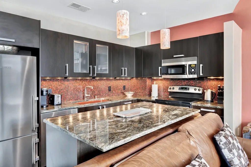 600 12th Ave, S Nashville TN 37203